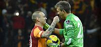 Hasan Şaş: Muslera ve Sneijder gider