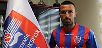 Karabükspor Bir Oyuncuyla Yollarını Ayırdı