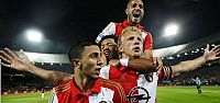 Kuyt atıyor, Feyenoord kazanıyor!