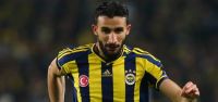 Mehmet Topal Fenerbahçe'de kaldı!
