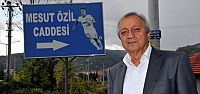 Mesut'un Babası Bombaladı!