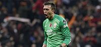 Muslera: Ayrılmak gibi bir düşüncem...