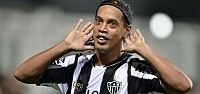 Ronaldinho Beşiktaş'a!