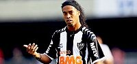 Ronaldinho Geliyor!