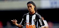 Ronaldinho şikayetçi!