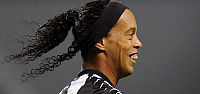 Ronaldinho'ya şok yanıt: "Başka kapıya"