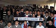 Trabzonsporlu 3 Futbolcu Öğrencilerle...