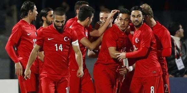 Türkiye-Hollanda maçının biletleri tükendi !