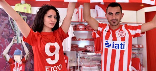 Ve Eto'o formaları satışta!