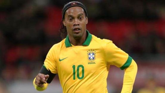 Yaşayan efsane Ronaldinho Beşiktaş'a geliyor !