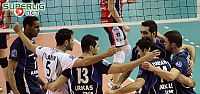 Arkasspor'da Üç Yabancı Devam